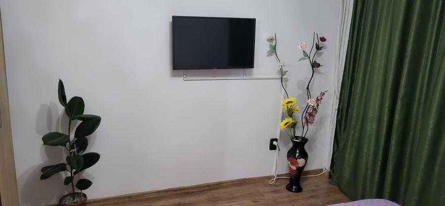 Apartament cu 2 camere decomandat în Vest