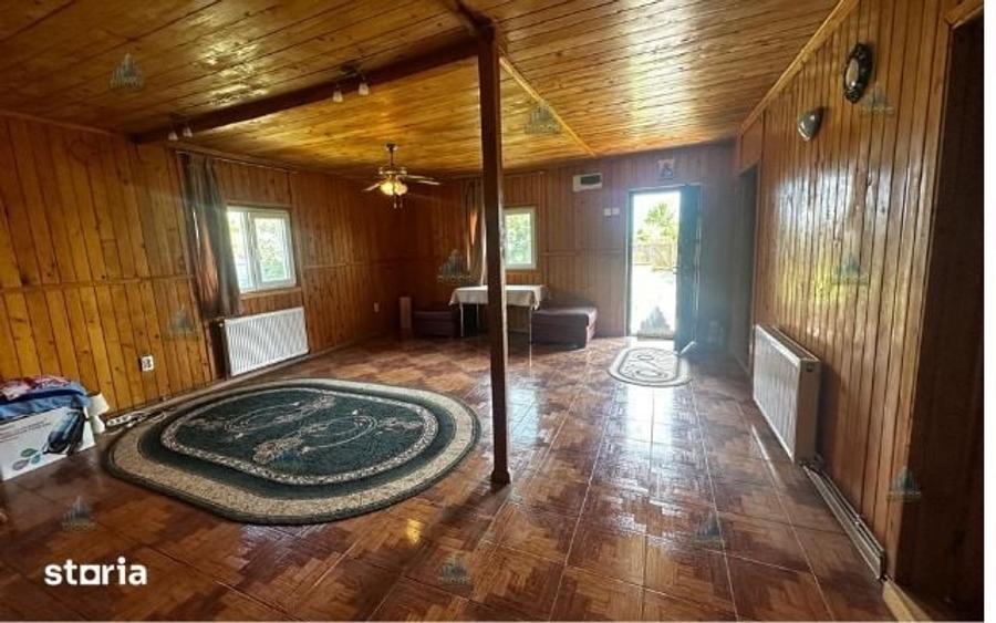 Casă cu 4 camere cu Teren 1450 Mp în Stănești