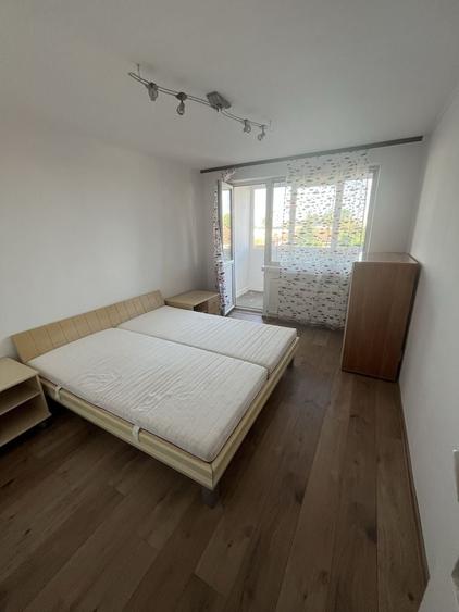 Apartament cu 3 camere decomandat în Semicentral