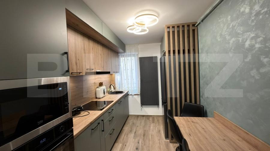 Apartament cu 4 camere decomandat, mobilat în Central