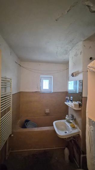 Inel 2 - ap 2 cam, parter, centrala gaze(necesita renovare integrala) - 13