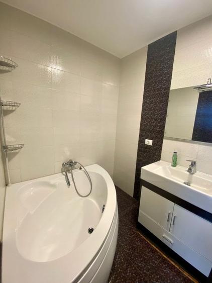 Apartament cu 2 camere decomandat, mobilat în Central