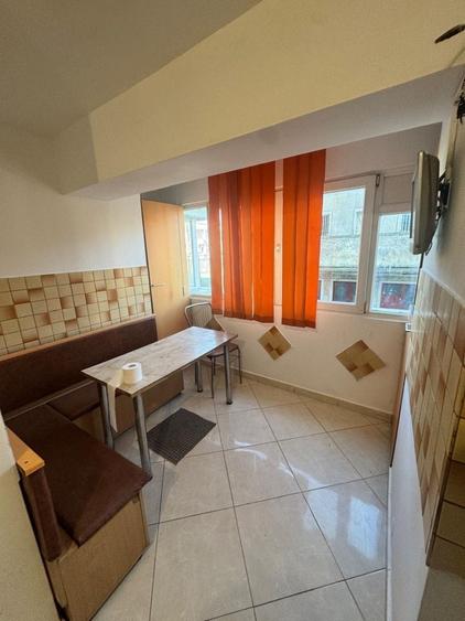Apartament cu 4 camere în Dobroești