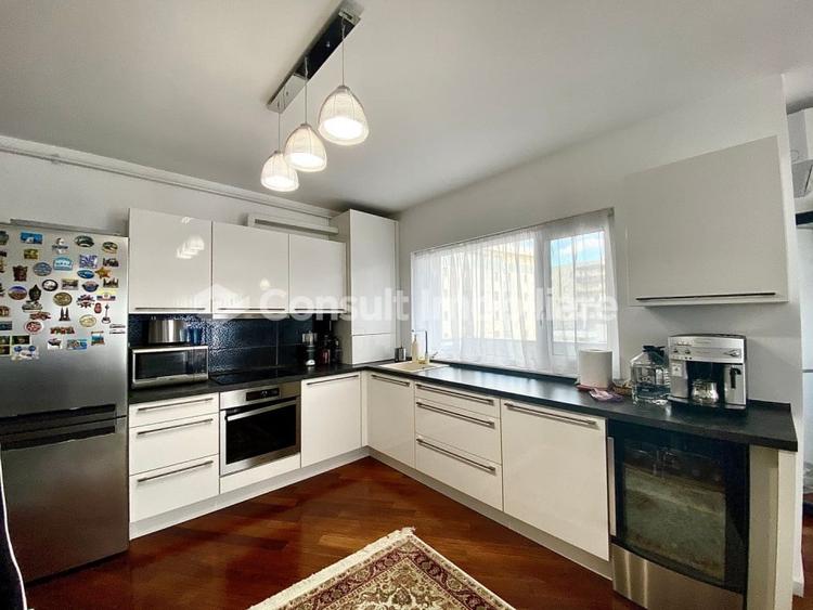 Apartament cu 2 camere semidecomandat, mobilat în Borhanci