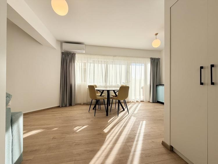 Apartament cu 2 camere semidecomandat, mobilat în Mărăști