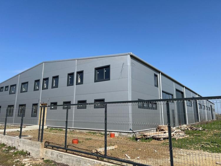 Spațiu industrial, de 1,950 mp, în Nord