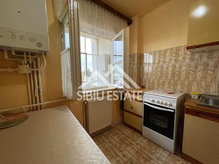 Apartament cu 2 camere decomandat, mobilat în Calea Dumbrăvii
