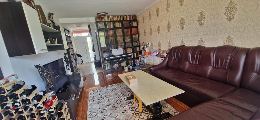 Duplex cu 4 camere cu Canalizare în Bună Ziua