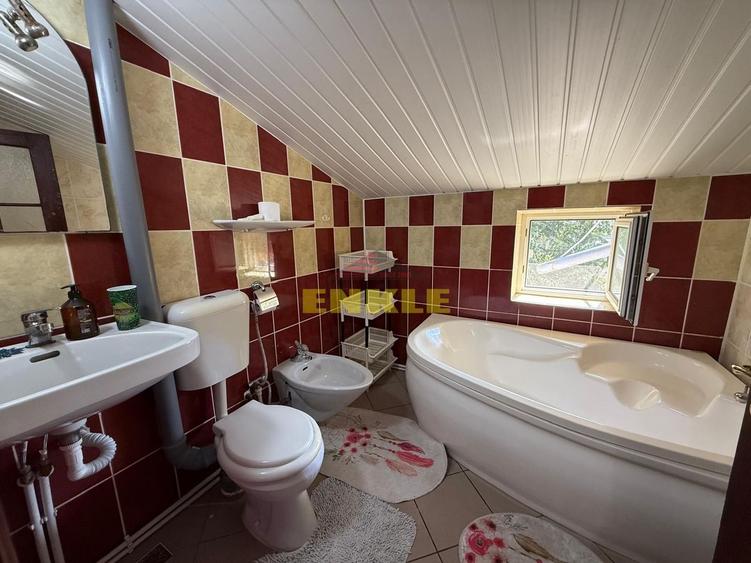 Apartament de vânzare , 75 mp– Zona Școlii 7 - 10