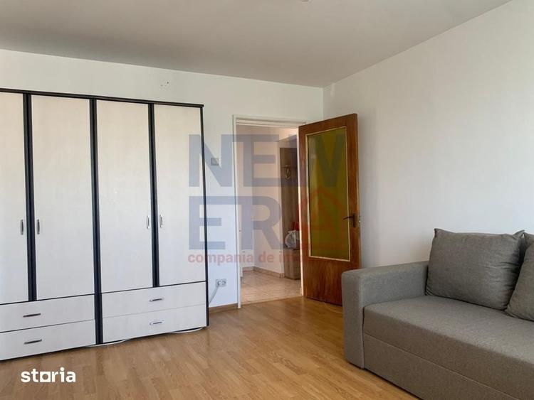 Apartament cu 2 camere semidecomandat în Berceni