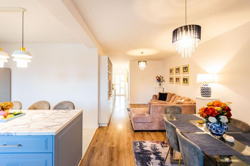 Duplex cu 3 camere cu Canalizare în Urseni