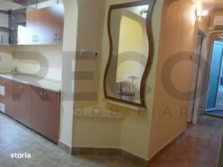Apartament cu 2 camere decomandat în Iosia