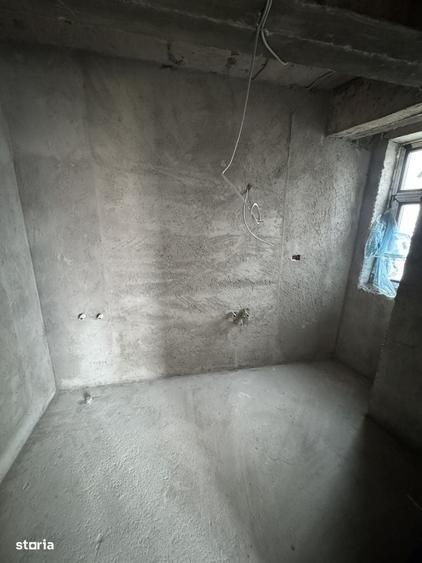 Apartament cu 3 camere în Tineretului