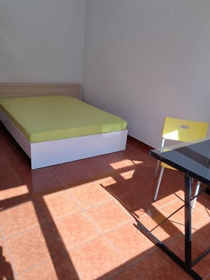 Apartament cu 3 camere decomandat, mobilat în Gorjului