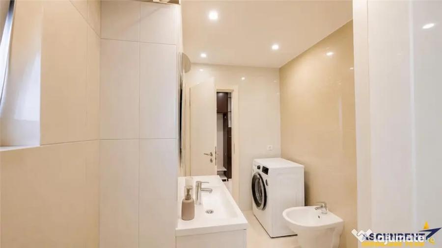 Apartament cu 2 camere semidecomandat în Centrul Civic