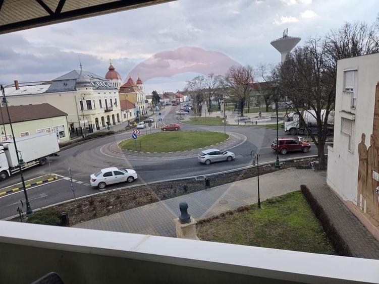 Apartament cu 2 camere decomandat, mobilat în Ultracentral