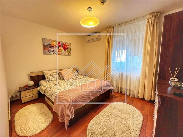 Apartament cu 3 camere decomandat în Șelimbăr