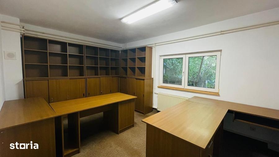 Casă cu 8 camere cu Teren 500 Mp în Bucureștii Noi
