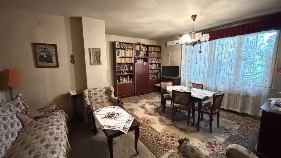 Apartament cu 2 camere semidecomandat, mobilat în Magheru