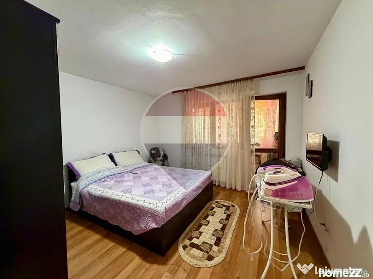 Casă cu 4 camere cu Teren 720 Mp în Vânători