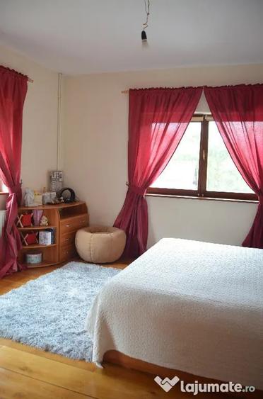 Casă cu 1 camere cu Teren 1627 Mp în Central