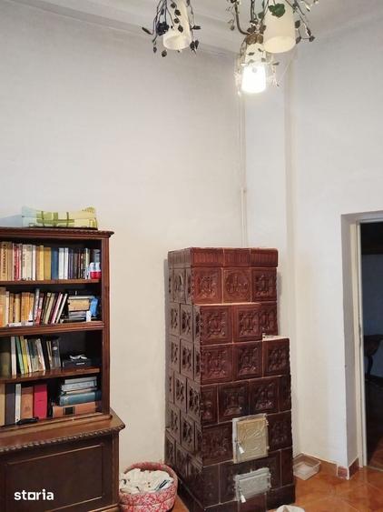 Casă cu 4 camere cu Teren 285 Mp în Central