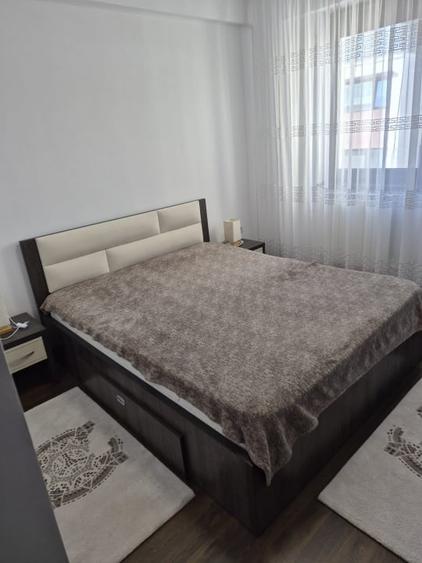 Apartament cu 3 camere, mobilat în Tomis Plus