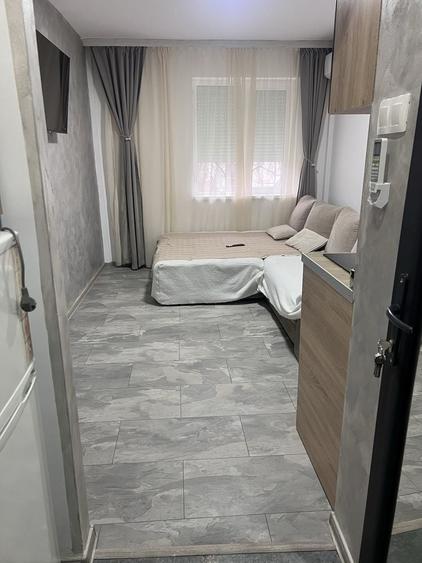 Garsonieră decomandată în Central