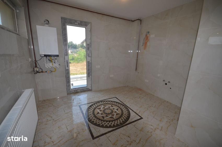 Casă cu 4 camere în Ștefăneștii de Jos