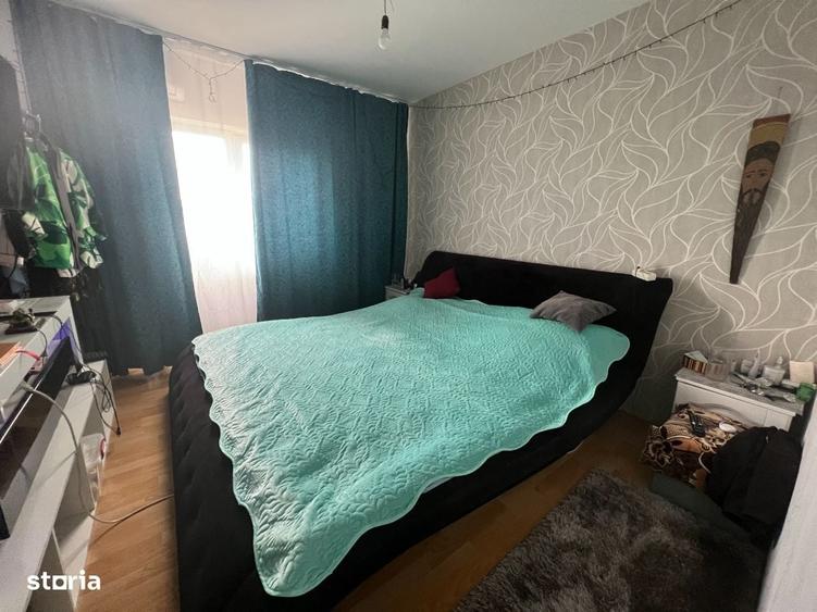 Apartament cu 4 camere decomandat în Mioveni