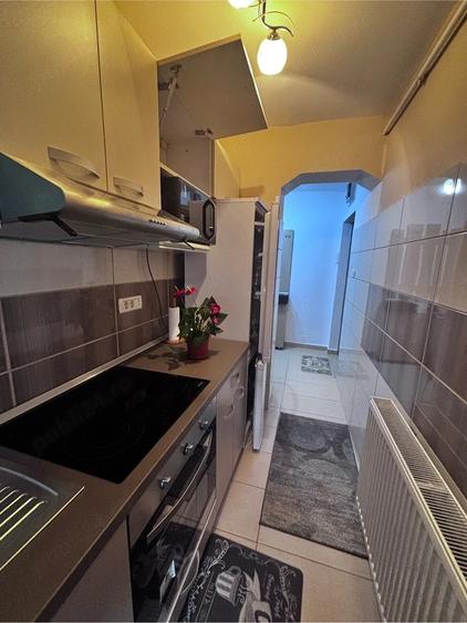 Vand apartament 2 camere - 10