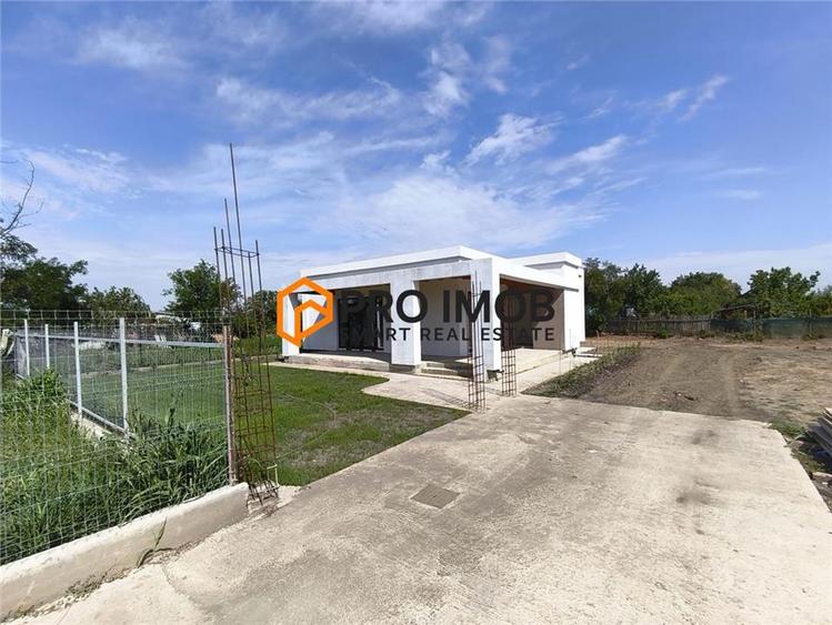 Casă individuală cu 3 camere cu Canalizare în Tăbărăști