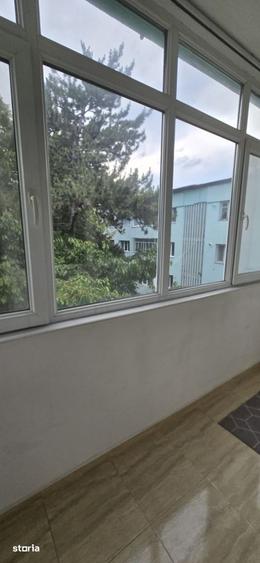 Apartament cu 2 camere semidecomandat în Aleea Trandafirilor