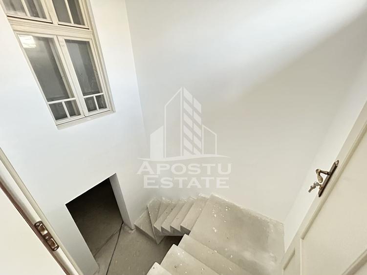 Casă cu 5 camere cu Canalizare în Tipografilor