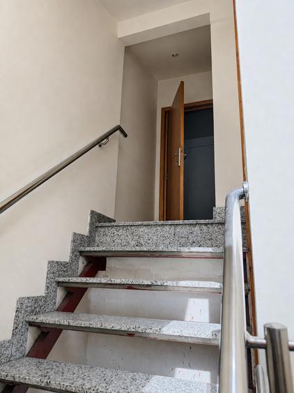 Birou, de 120 mp, în Tei