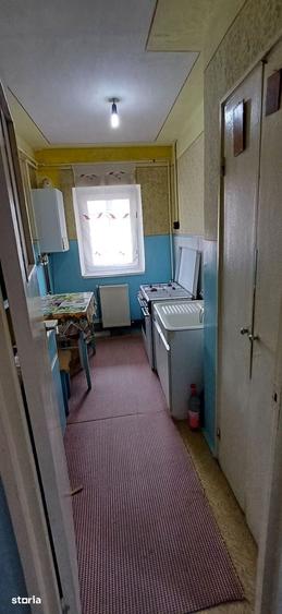 Apartament cu 3 camere decomandat în Ștefan cel Mare