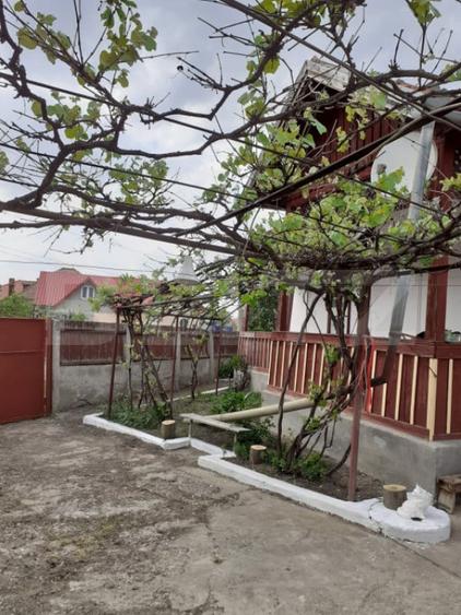 Casă cu 3 camere cu Teren 388 Mp în Central