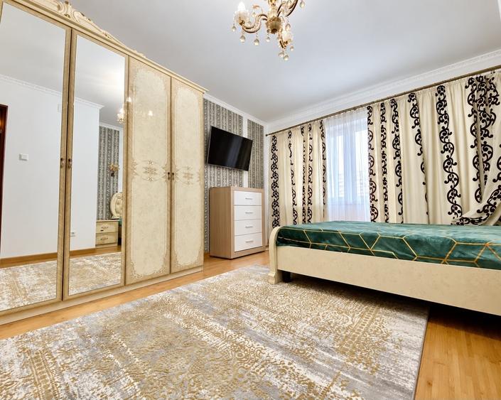 Casă cu 4 camere cu Garaj în Nord