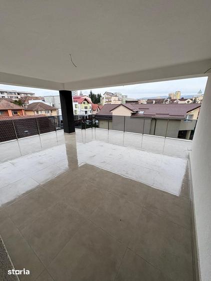 Casă cu 6 camere cu Teren 300 Mp în Gheorgheni