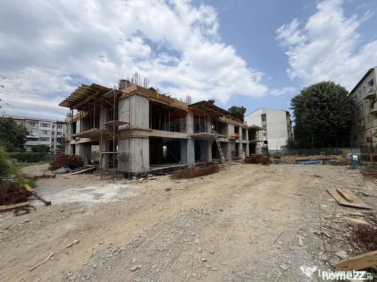 Apartament cu 2 camere decomandat în Sud