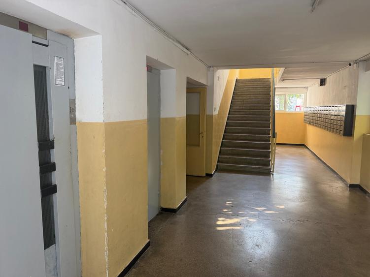 Garsonieră semidecomandată în Lucrețiu Pătrășcanu