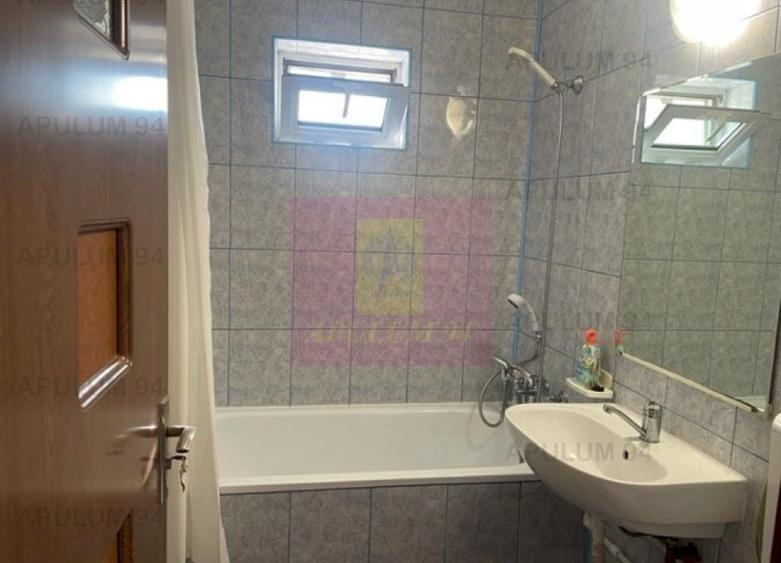 Apartament cu 2 camere semidecomandat, mobilat în 13 Septembrie
