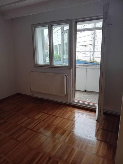 Apartament cu 2 camere decomandat în Port