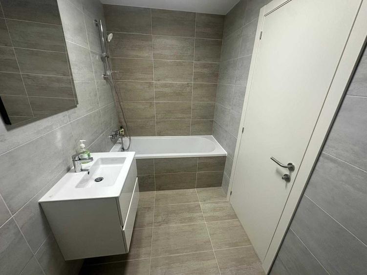 Apartament cu 2 camere semidecomandat în Ghencea