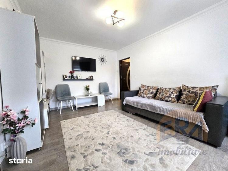 Apartament cu 3 camere semidecomandat în Central