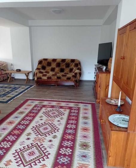 Casă cu 4 camere în Lăicăi