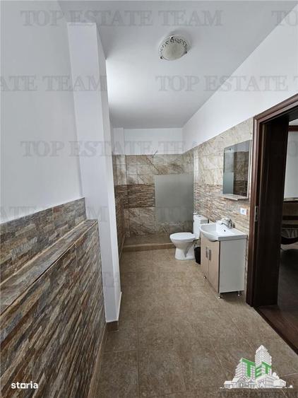 Casă cu 4 camere în Dudu