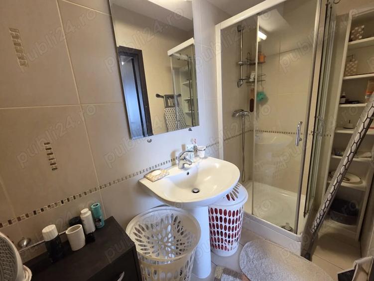 Apartament cu 3 camere decomandat în Dunărea
