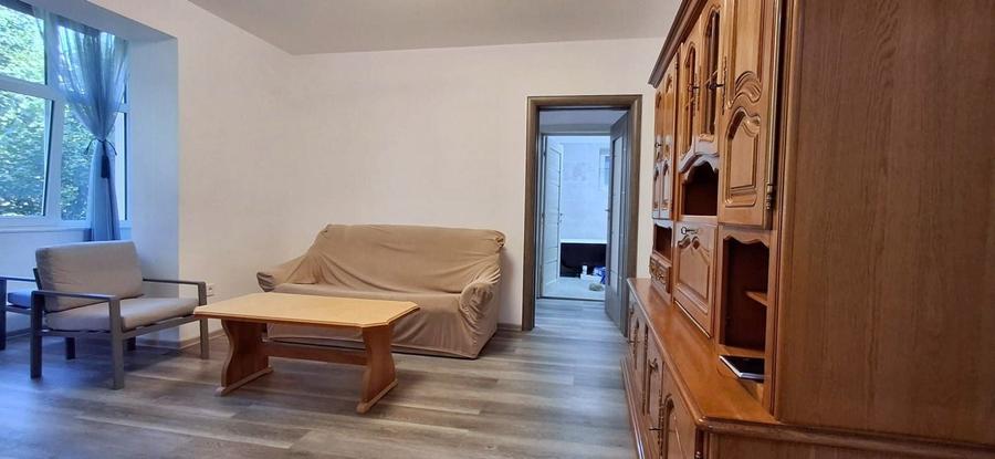 Apartament 2 camere , parter inalt , cu loc de parcare. - 1
