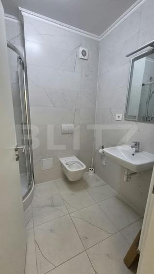Apartament cu 3 camere decomandat, mobilat în Tractorul